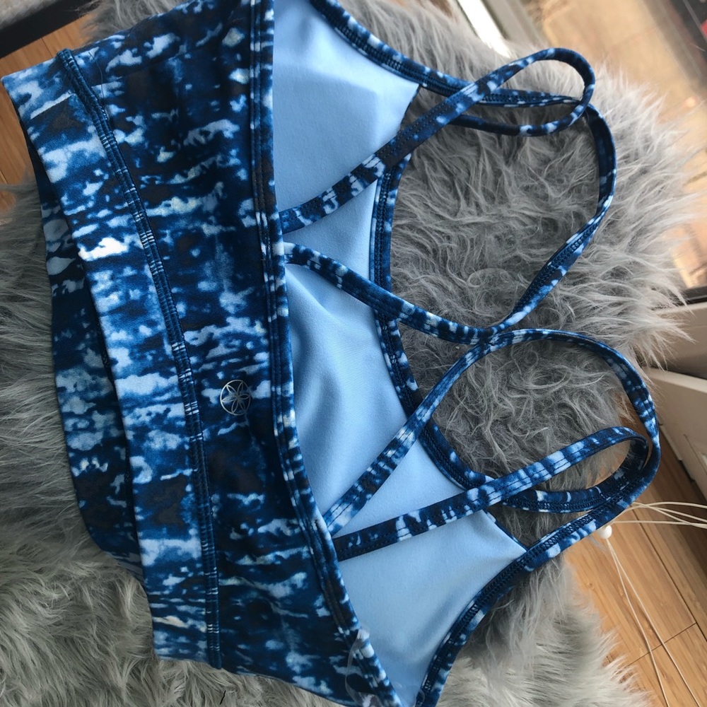 Sports bra
